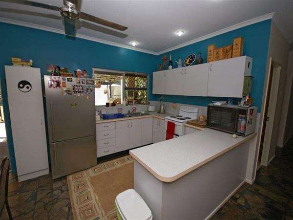 HOLLOWAYS BEACH QLD, 4878, Holloways Beach - Thumbnail 2