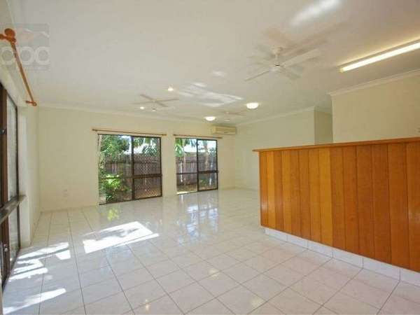 18 Tallow Wood Close, Redlynch - Thumbnail 5