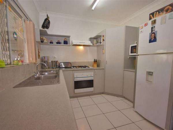 17 Michaelangelo Drive, Redlynch - Thumbnail 8