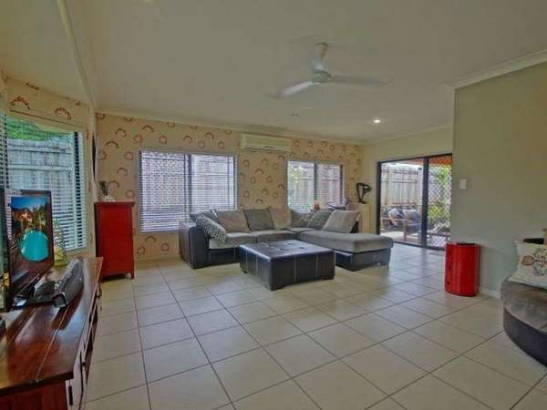 9 Byron Terrace, Redlynch - Thumbnail 2