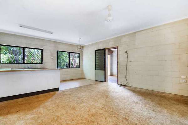 10 Tenni Street, Redlynch - Thumbnail 2