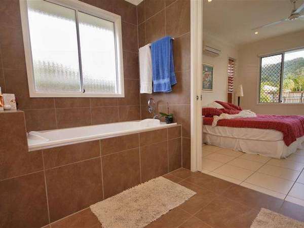 6 Davidson Close, Redlynch - Thumbnail 7