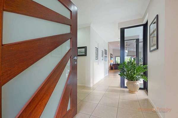 1 McColl Close, Redlynch - Thumbnail 2