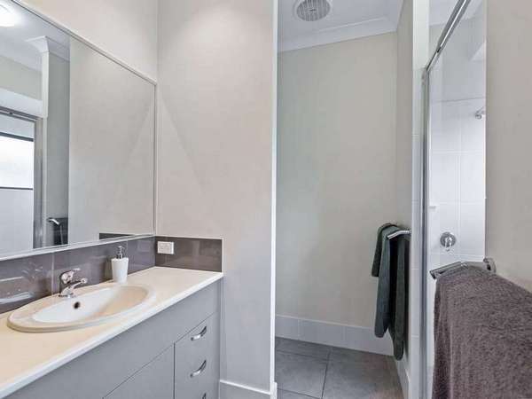 26 Perseverance St, Redlynch - Thumbnail 8