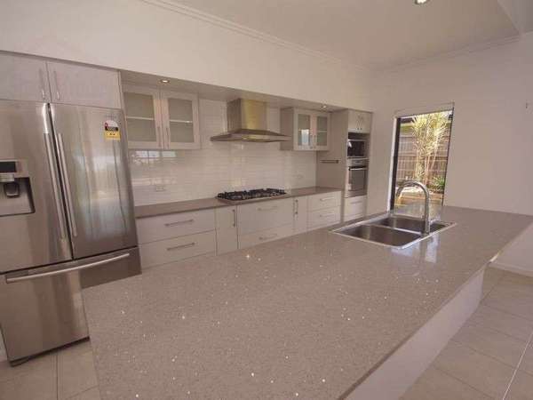 2 Springbrook Avenue, Redlynch - Thumbnail 8