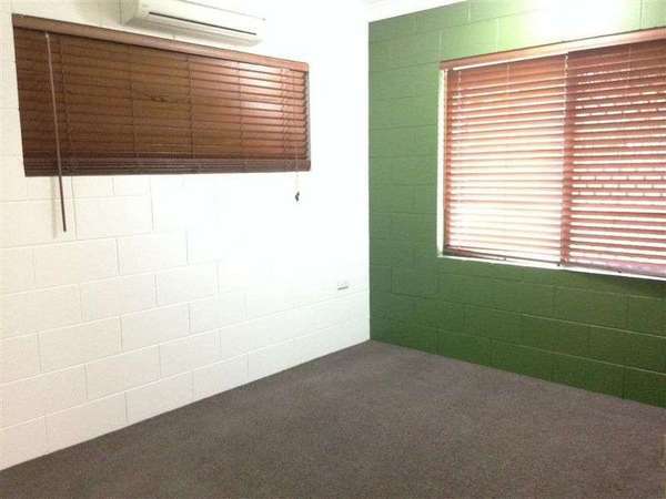 18-20 Leon Close, Brinsmead - Thumbnail 6