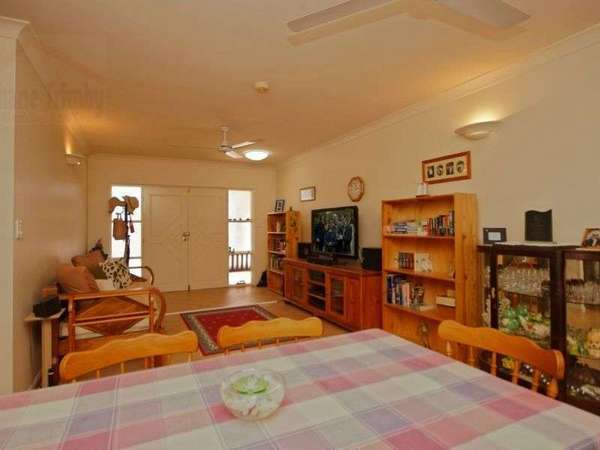 6 Hedley Close, Redlynch - Thumbnail 7