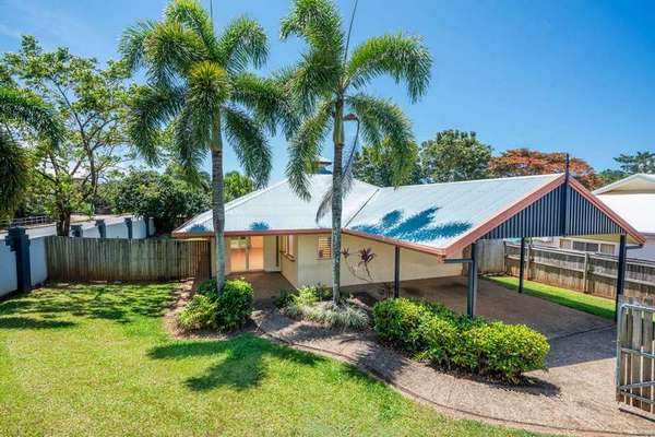 40 Village Terrace, Redlynch - Thumbnail 2