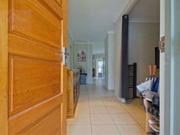 64 Fitzmaurice  Drive, Bentley Park - Thumbnail 3