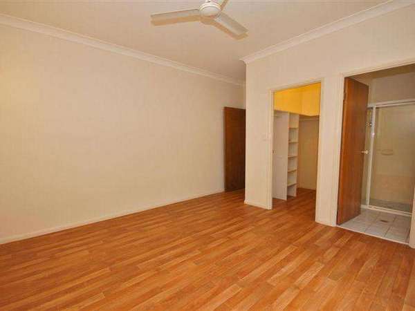 9 Jak Gee Street, Redlynch - Thumbnail 8