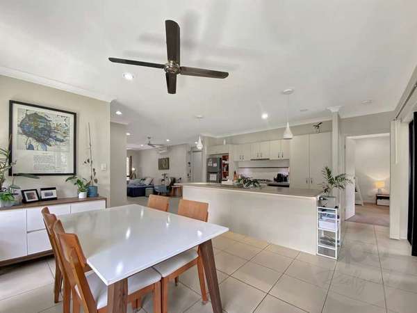 23 William Hickey Street, Redlynch - Thumbnail 2