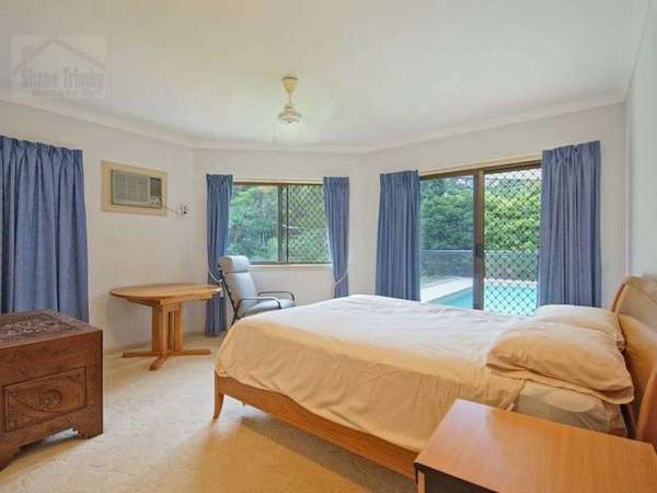 16 Red Bluff Crescent, Kamerunga - Thumbnail 6