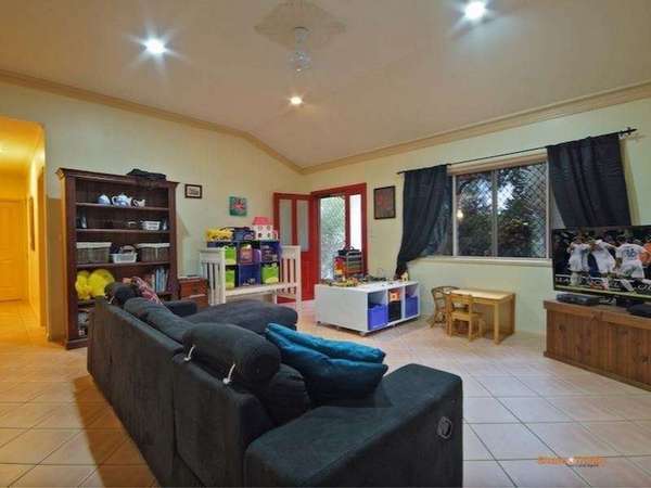 46 Barnard Drive, Mount Sheridan - Thumbnail 4
