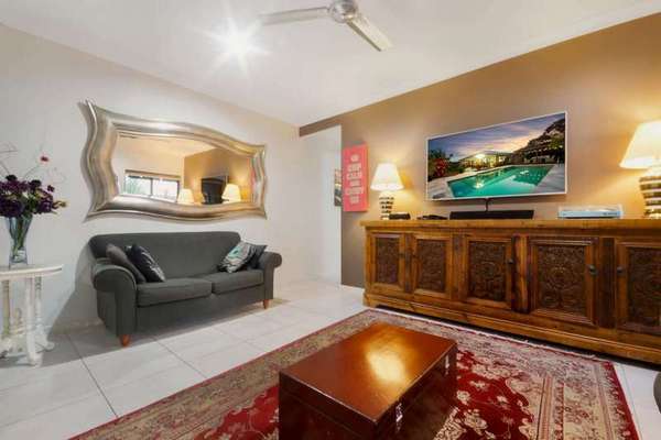 15 Hopkins St, White Rock - Thumbnail 3