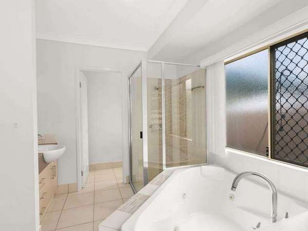 5 Govern Close, Redlynch - Thumbnail 7