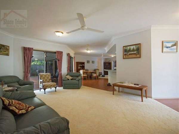 16 Red Bluff Crescent, Kamerunga - Thumbnail 5