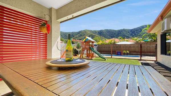 4 Cowie Close, Bentley Park - Thumbnail 2