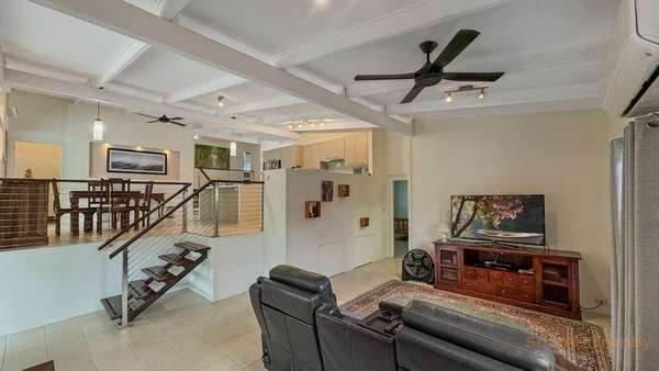 7 Brett Street, Mooroobool - Thumbnail 3