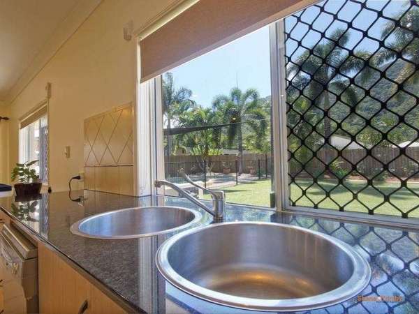 4 William Hickey St, Redlynch - Thumbnail 2