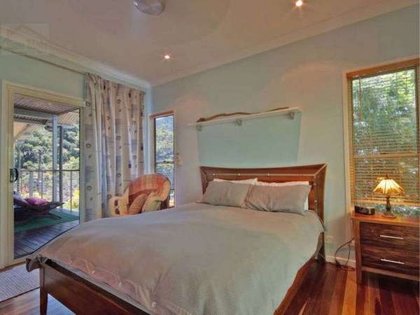 62 Cascades Drive, Redlynch - Thumbnail 2