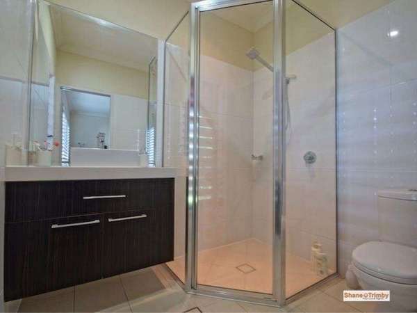 8 Alander Payet Close, Redlynch - Thumbnail 5