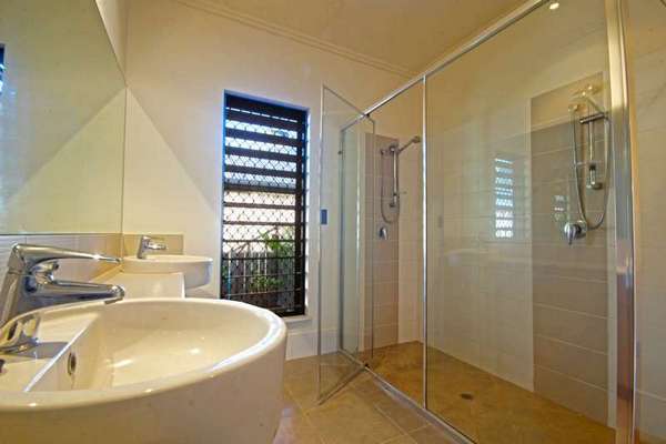 13 John Malcolm St, Redlynch - Thumbnail 8