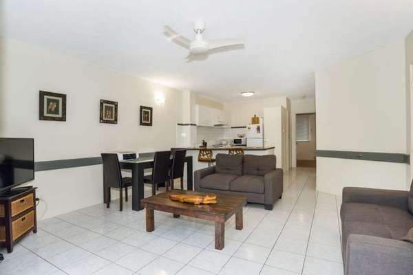 13/1-19 Poinciana Street, Holloways Beach - Thumbnail 2