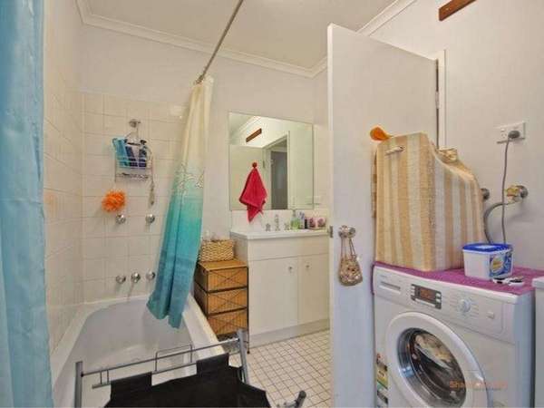 354 McCoombe St, Mooroobool - Thumbnail 7