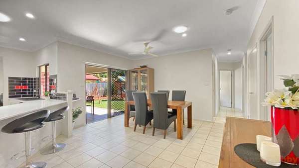 4 Cowie Close, Bentley Park - Thumbnail 6