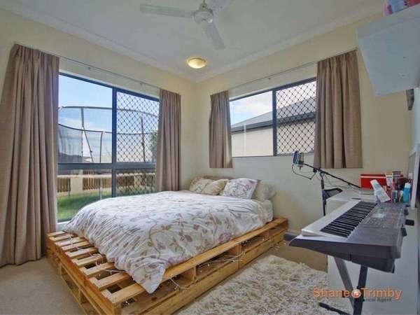 16 Botany Avenue, Redlynch - Thumbnail 4