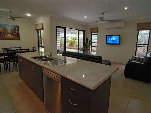 114 Xavier Herbert Drive, Redlynch - Thumbnail 7