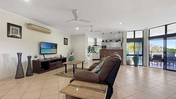3 Mccoll Close, Redlynch - Thumbnail 2