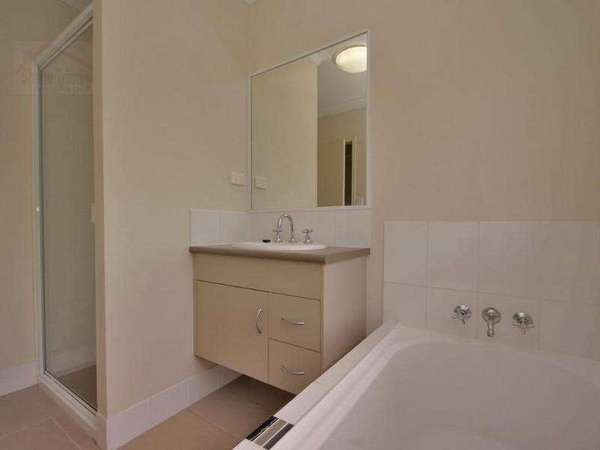 20 Redcap Bend, Trinity Park - Thumbnail 8