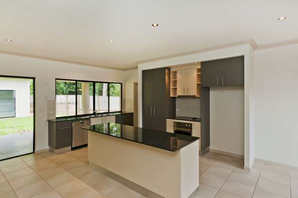 8 Lum Jim Street, Redlynch - Thumbnail 4