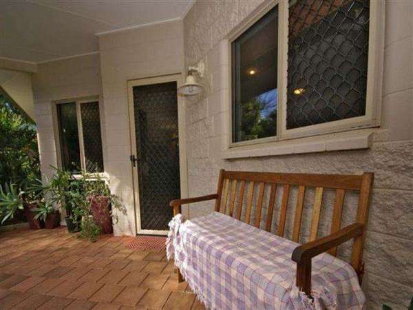 32 Satinash Close, Redlynch - Thumbnail 6
