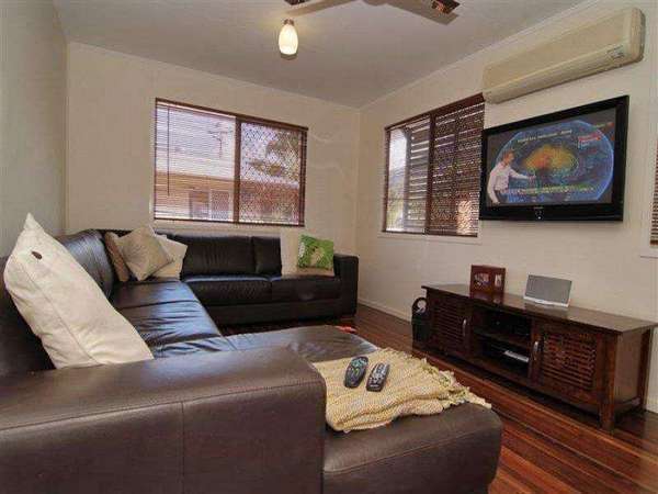 60 Enmore Street, Manoora - Thumbnail 2