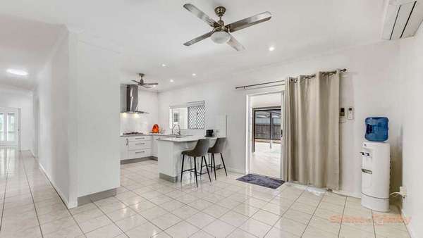 8 Lomatia Close, Redlynch - Thumbnail 8