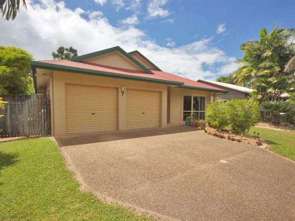 7 Caneland Court, Redlynch - Thumbnail 2