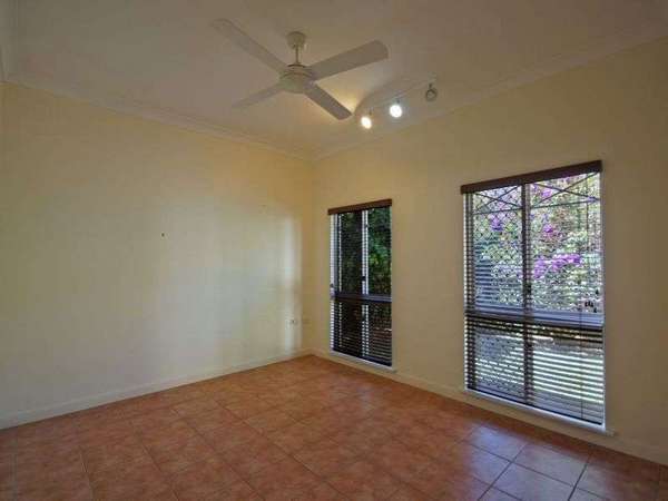 40 Fairley Street, Redlynch - Thumbnail 5