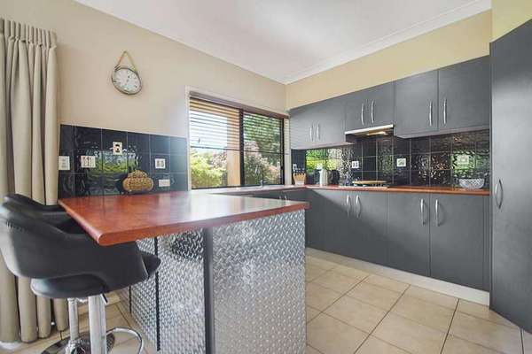 32 Fairley Street, Redlynch - Thumbnail 4