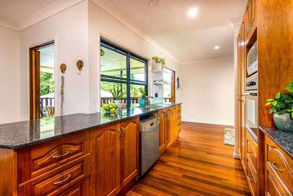 24 Macarthur Close, Palm Cove - Thumbnail 5