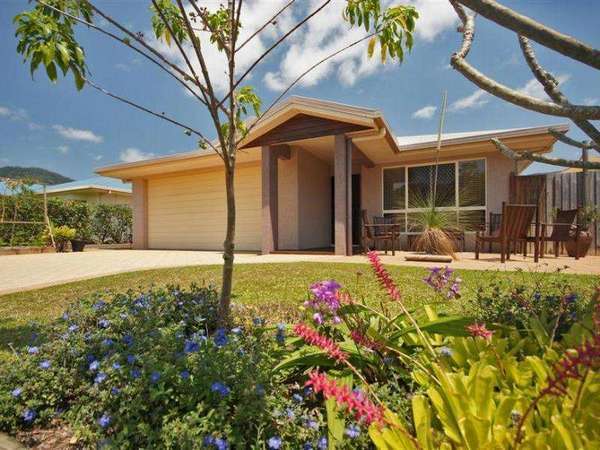 25 St Albans Close, Brinsmead - Thumbnail 2