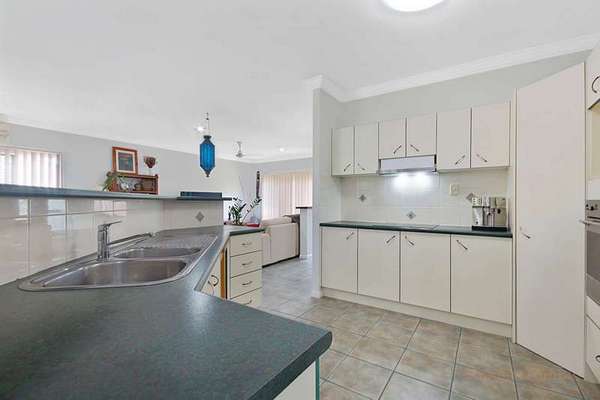 24 Fairley St, Redlynch - Thumbnail 7