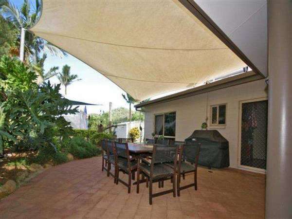 32 Satinash Close, Redlynch - Thumbnail 8