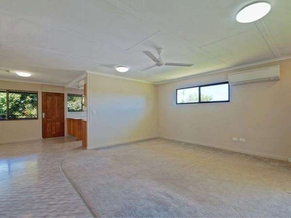 17 Yangoora Street, White Rock - Thumbnail 6