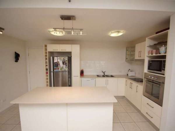 CAIRNS CITY QLD, 4870, Cairns City - Thumbnail 3