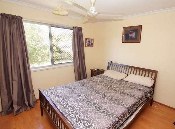 30 MESTREZ ST, Mooroobool - Thumbnail 5