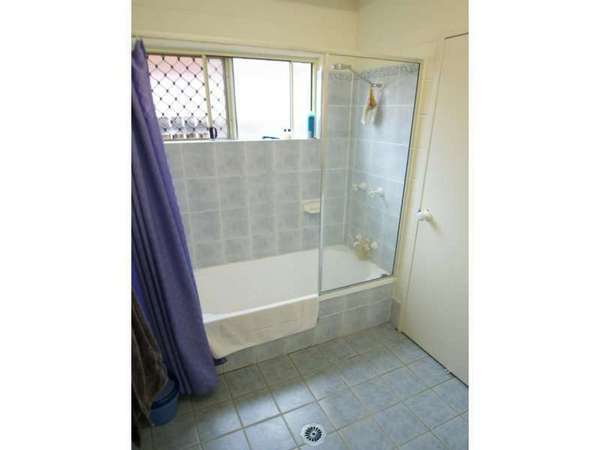24 Avondale Street,, Mount Sheridan - Thumbnail 5