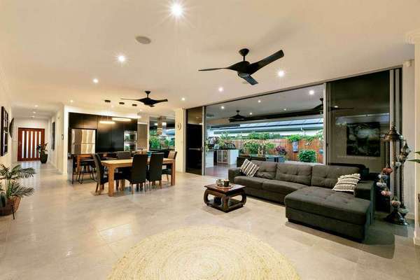 12 Castelton Entrance, Smithfield - Thumbnail 2
