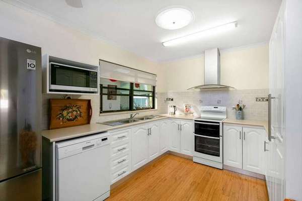 24 Windsor close, Brinsmead - Thumbnail 7